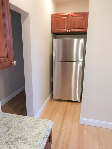 Building Photo - 274 Brookline St