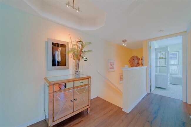 Building Photo - 911 Harbour House Dr