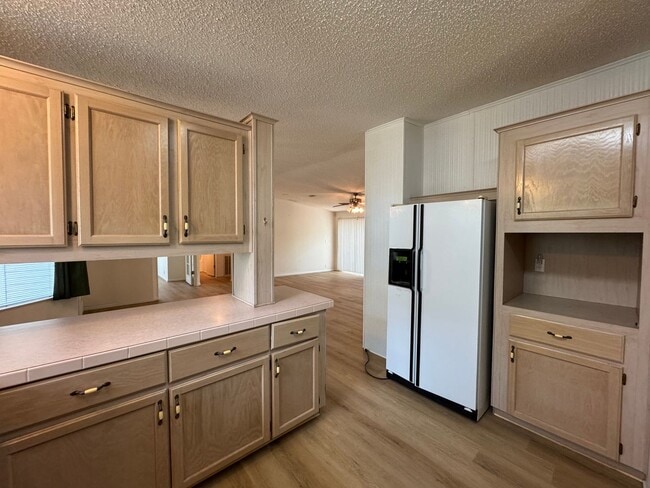 Building Photo - 2 Bedroom / 2 Bath Mobile Home with Office/Flex Space – Suwannee County (16th Street)