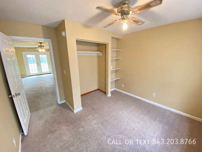 Building Photo - 106 Eaton Way