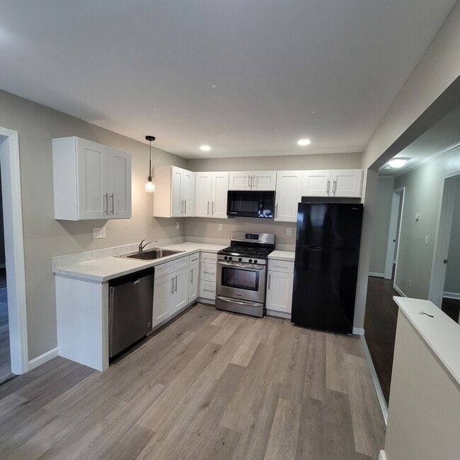 Building Photo - 30816 Grandview Ave