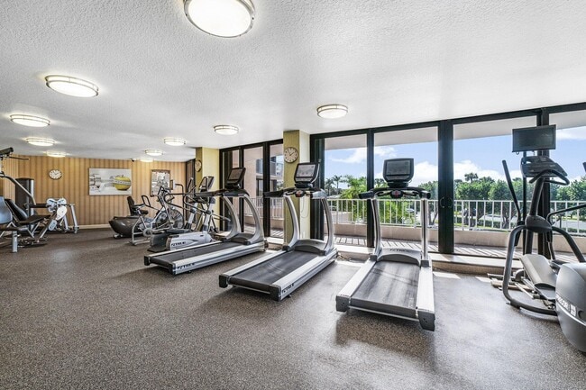 Building Photo - 3400 S Ocean Blvd