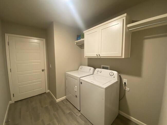 Building Photo - 745 E 139th Pl N