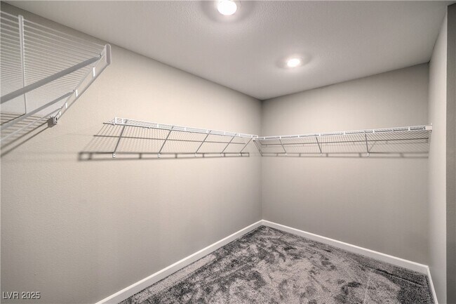 Building Photo - 2457 Padulle Pl