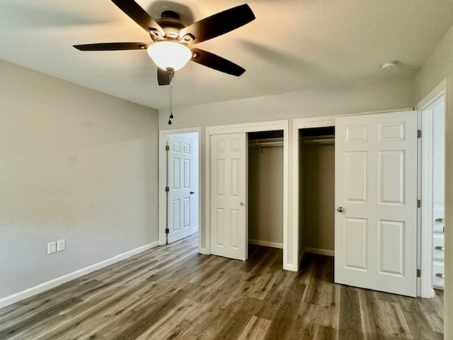 Building Photo - NEWLY RENOVATED 3 BED, 3 BATH ONE STORY HO...