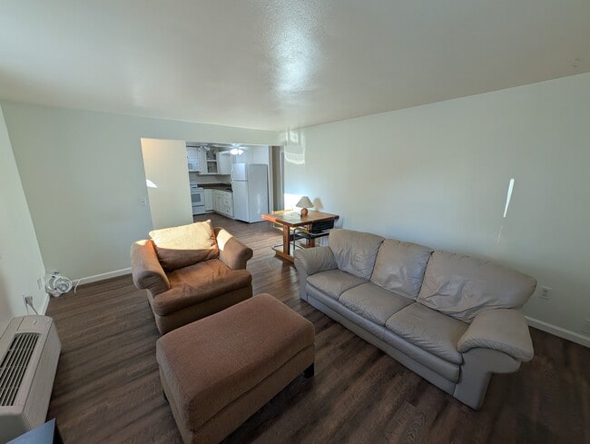 Building Photo - 13 W Market St