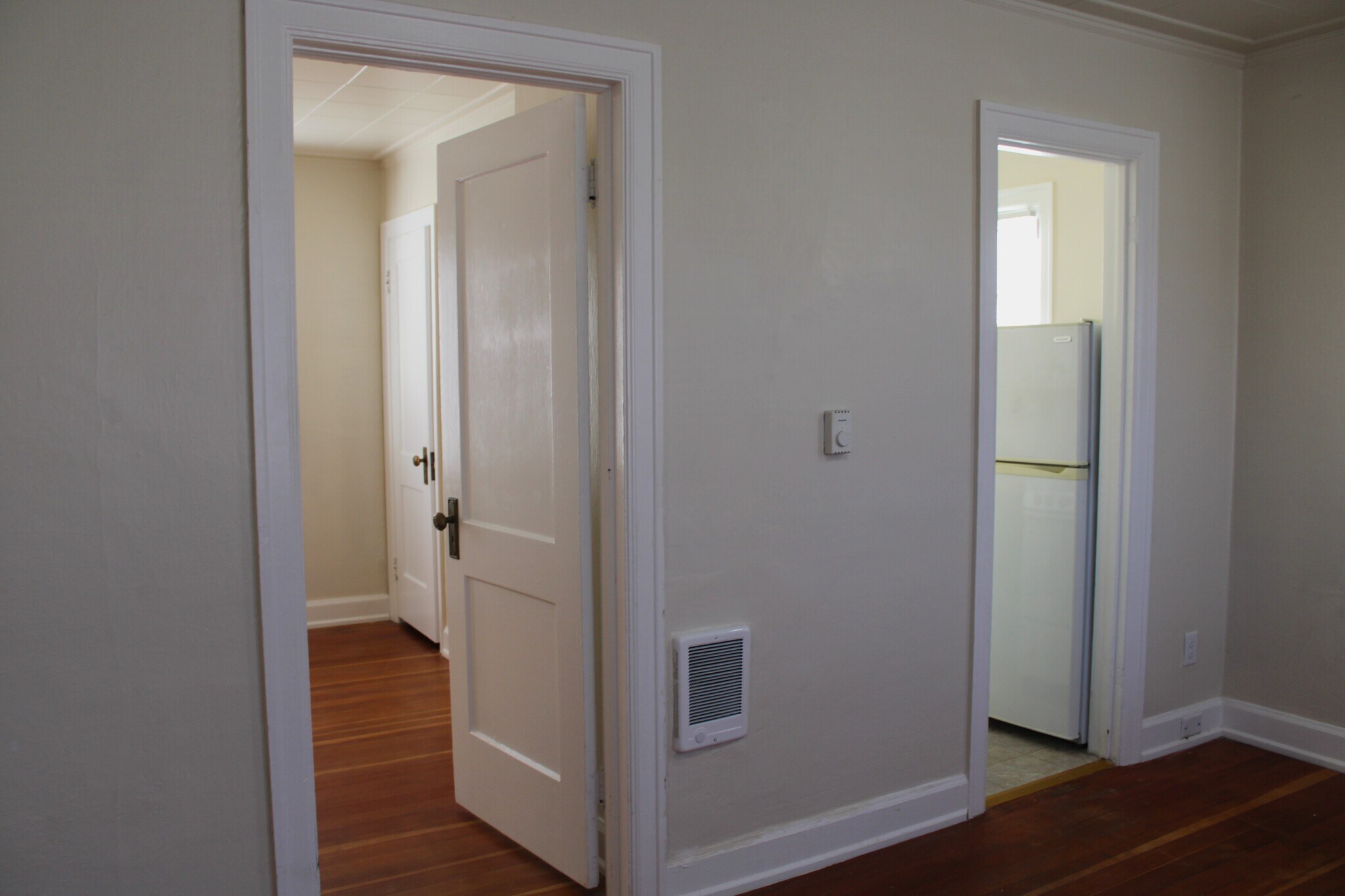 Building Photo - 535 Yakima St