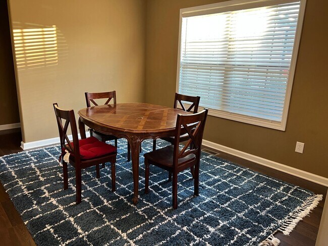 Building Photo - Charming 4BR House in Clarksville