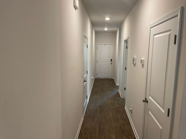 Building Photo - Wonderful Four Bedroom Home! Close to Ft. Jackson!