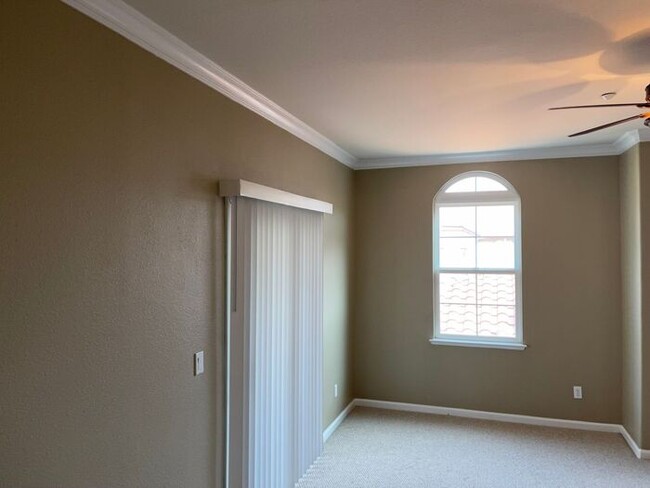 Building Photo - Mountain House 2 Bedroom 2 Bath Townhome