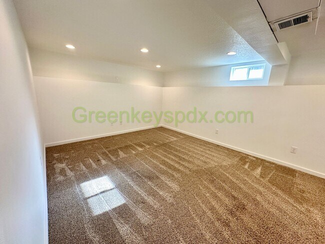 Building Photo - 4-Bedroom 2-Bathroom Mid-Century Ranch wit...