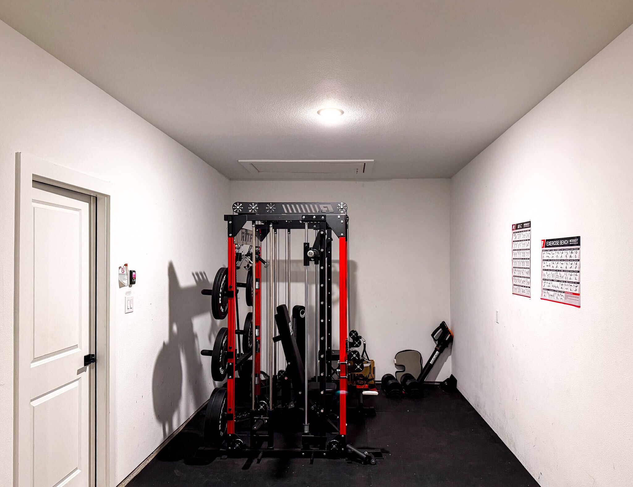 Building Photo - 733 Faith Bud Ln