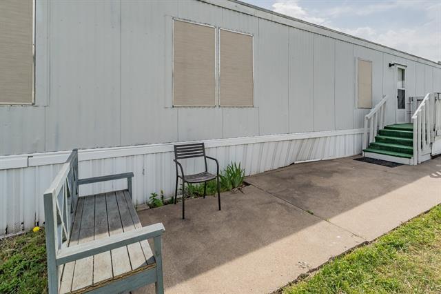Building Photo - 5005 Shoreline Cir W