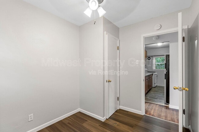 Building Photo - 306 Banff Cir