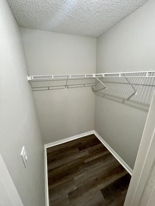 Building Photo - 6166 Westgate Dr