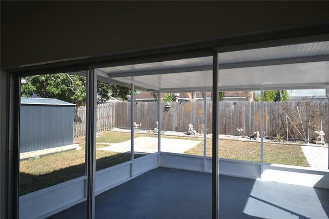 Building Photo - 746 Barbara St