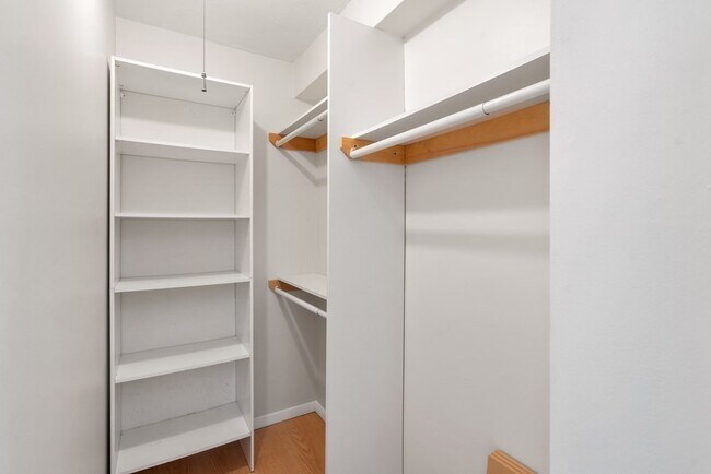 Building Photo - 6 Whittier Pl