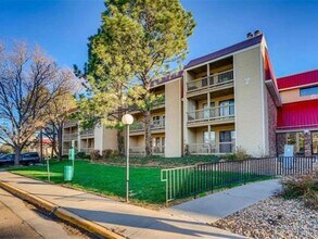 Building Photo - 14740 E Kentucky Dr