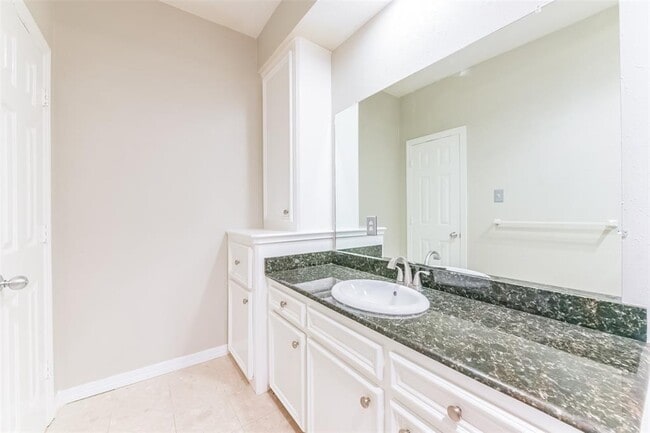 Building Photo - 1718 Raven Oak Ct