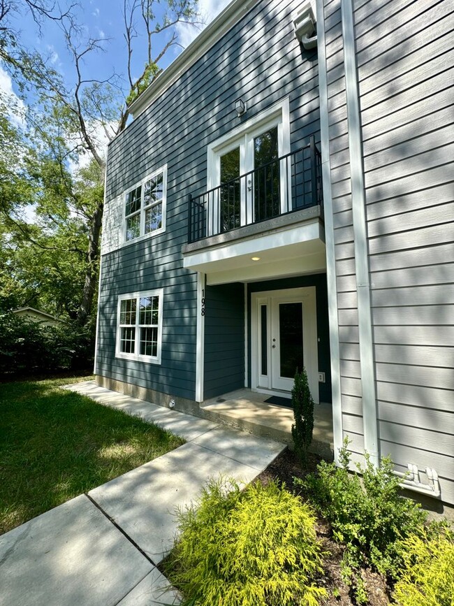 Building Photo - Brand New Townhouse In Nashville