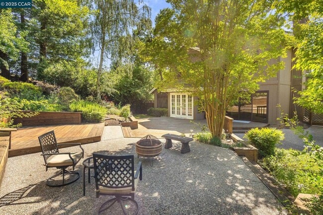 Building Photo - 3057 Deer Meadow Dr