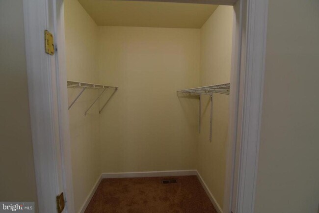 Building Photo - 139 Hokeland Dr