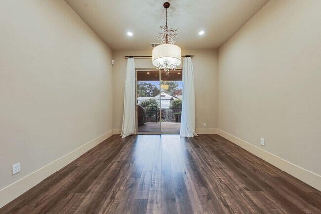 Building Photo - Utilities Included! Luxury Single-Story Ho...