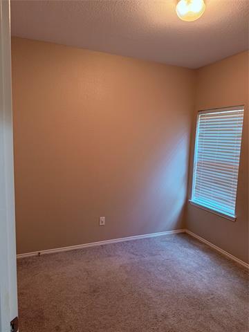 Building Photo - 8433 Nicholson Dr