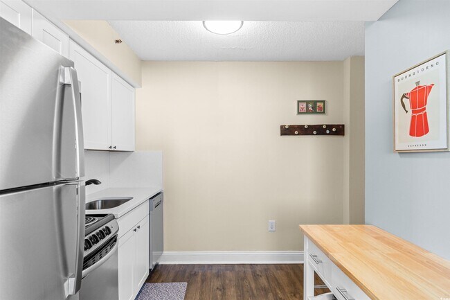 Building Photo - 1501 S Ocean Blvd