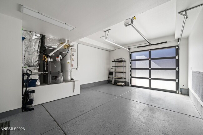 Building Photo - 104 High St