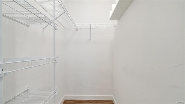 Building Photo - 551 Parkgate Dr
