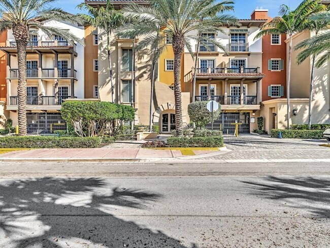 Building Photo - 4444 El Mar Dr