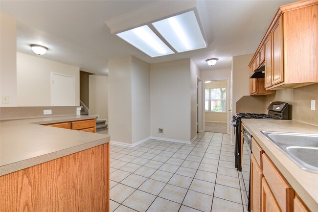 Building Photo - 3719 Cane Lake Dr