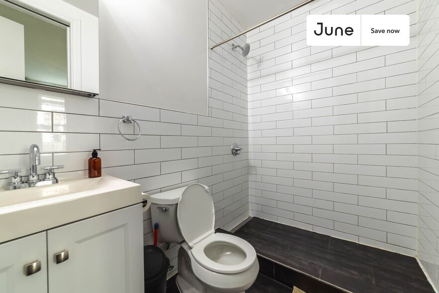 Building Photo - 39A Broome St