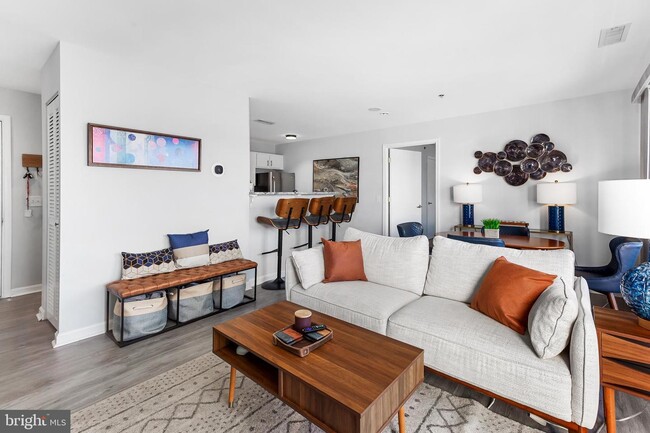 Building Photo - 2702 Lighthouse Point E