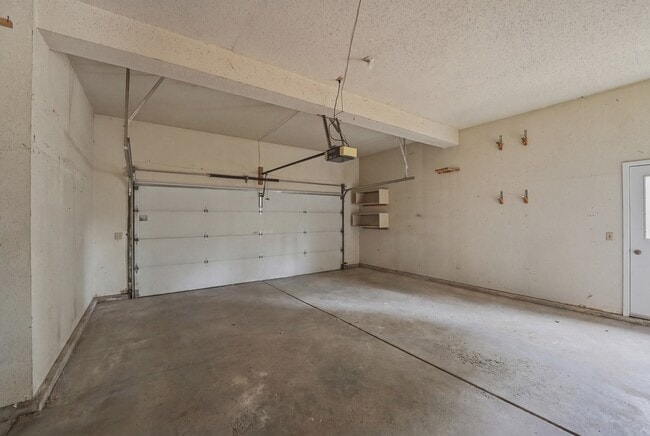 Building Photo - 4452 Burgundy Pl
