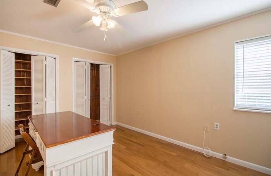 Building Photo - 1136 Carissa Dr