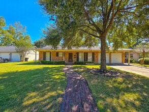 Building Photo - 9507 Meadowbriar Ln