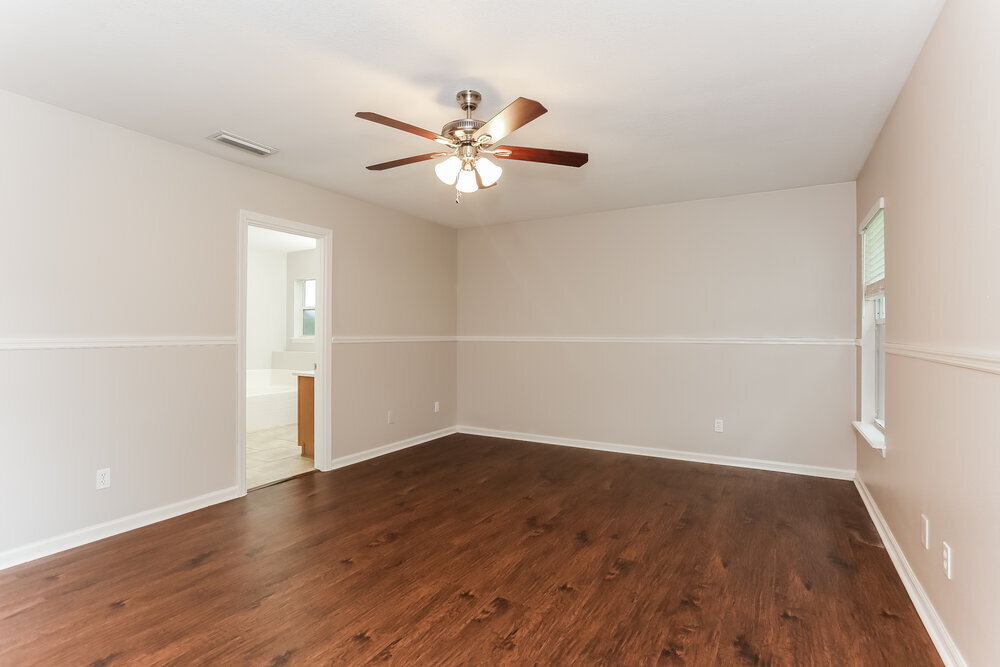 Building Photo - 14090 Crestwick Dr W