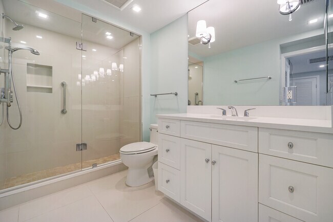 Building Photo - 340 S Ocean Blvd
