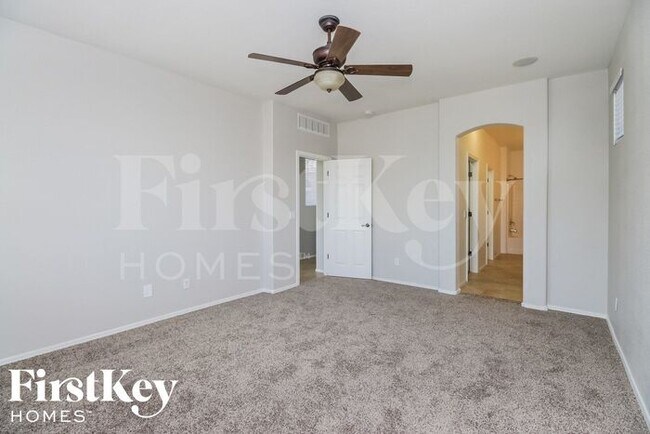 Building Photo - 3767 E Stampede Dr