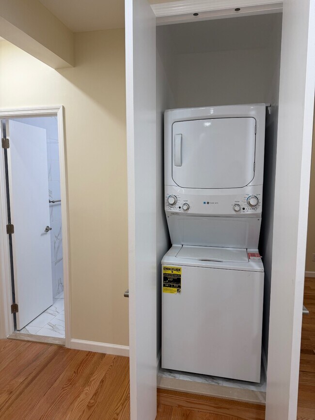 Building Photo - 1917 Avenue O