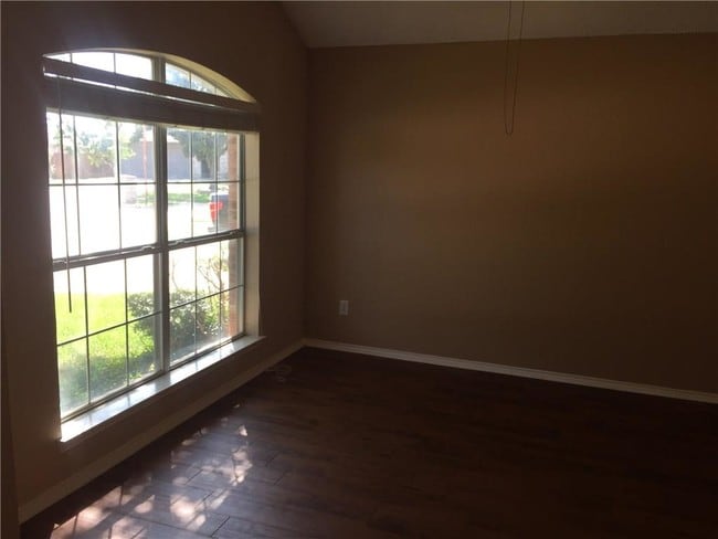 Building Photo - 6003 Alta Verde Ct