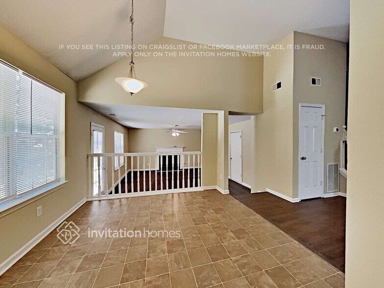 Building Photo - 335 Carrie Dr
