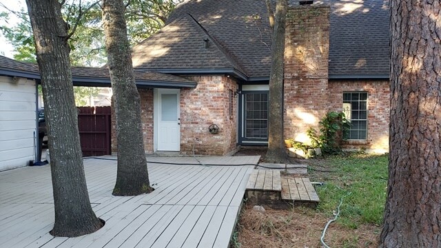 Building Photo - 13423 Lakecrest Dr