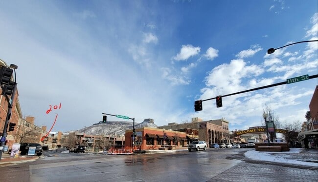 Building Photo - 2 Bed 2 Bath High-End Condo in Downtown Go...