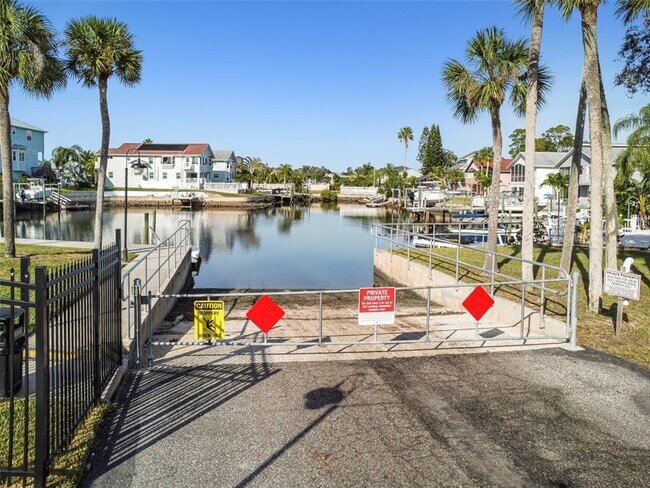 Building Photo - 6241 Bayside Dr