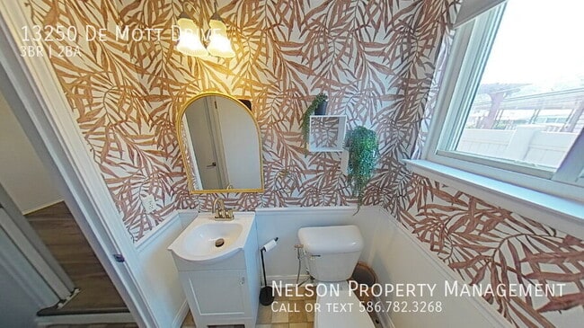 Building Photo - 13250 De Mott Dr