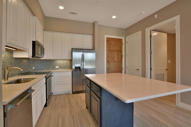 Building Photo - 106 Bella Toscana Ave