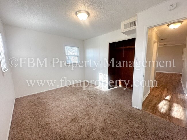 Building Photo - 200 Dunlap St
